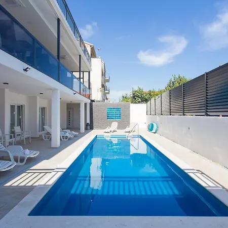 In Guest - Saints Bb Kastela - Double 3*